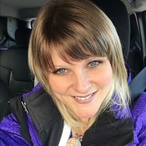 Meet your Posher, Casey